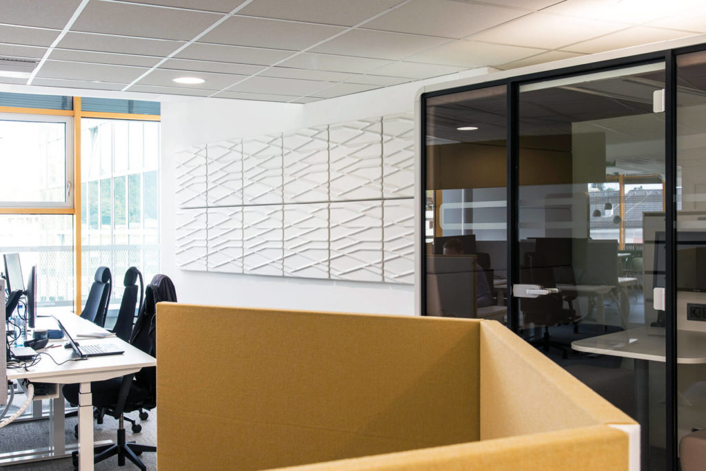 OFFECCT Soundwave® Akustikpaneele mit strukturierter Oberfläche im Büro Tieto
